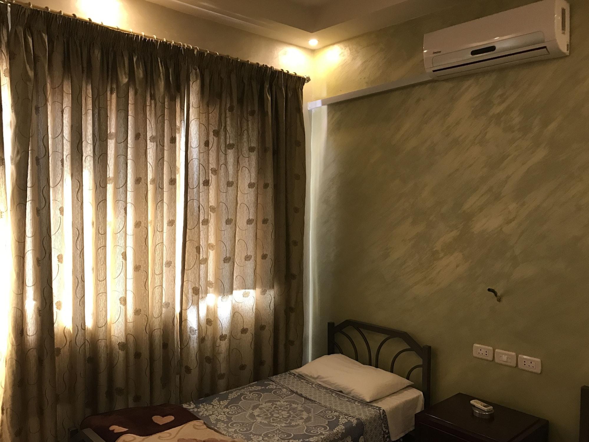 Sun Rise Hotel & Hostel & Tours 암만 외부 사진